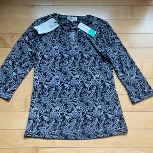 NWT tunic top with 3/4 sleeves